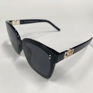 Fashionable and Black Sunglasses for Women